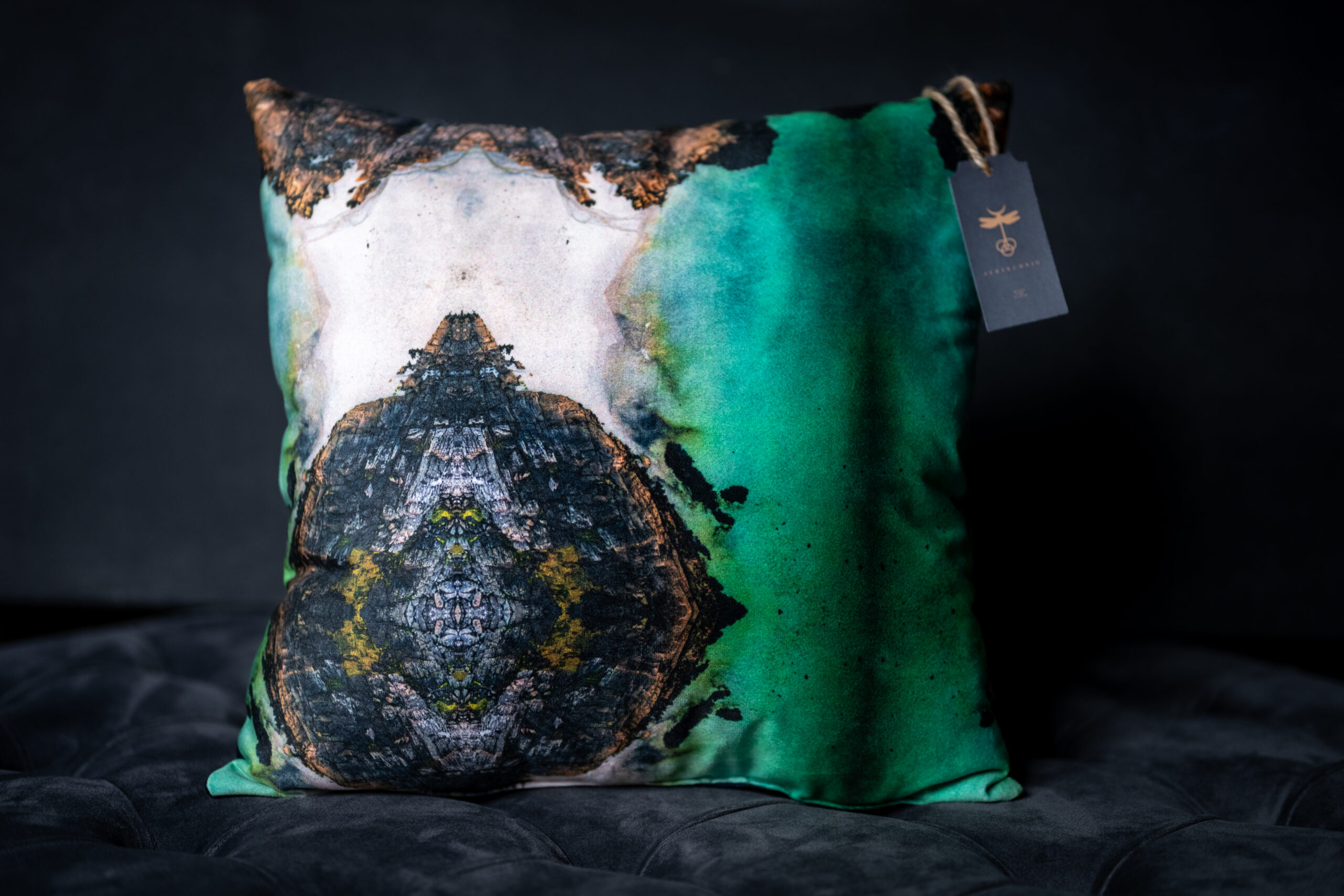 The Tide -Coastal Drama in Velvet - Image 9