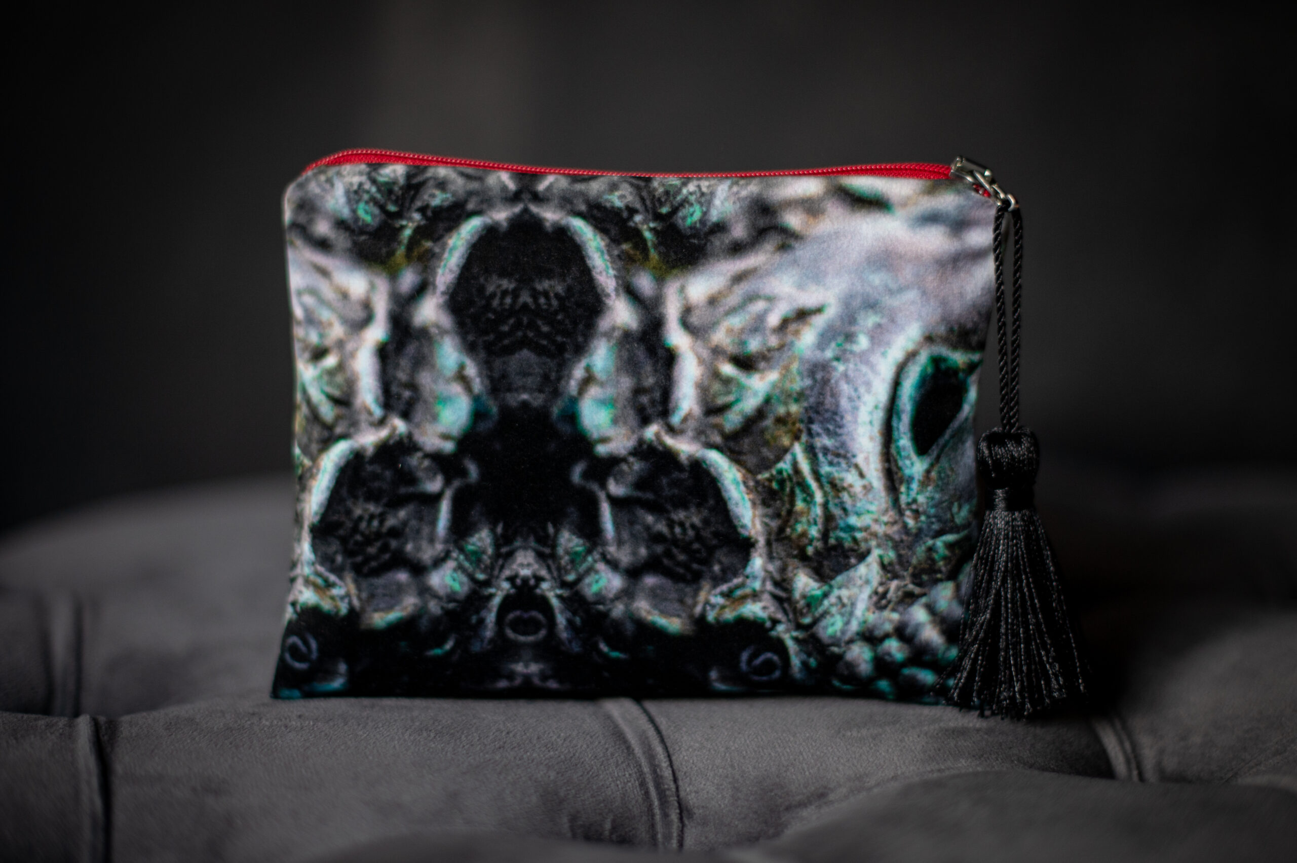 Stone Mask Velvet Clutch - Ancient Garden Collection 1/6 - Image 4