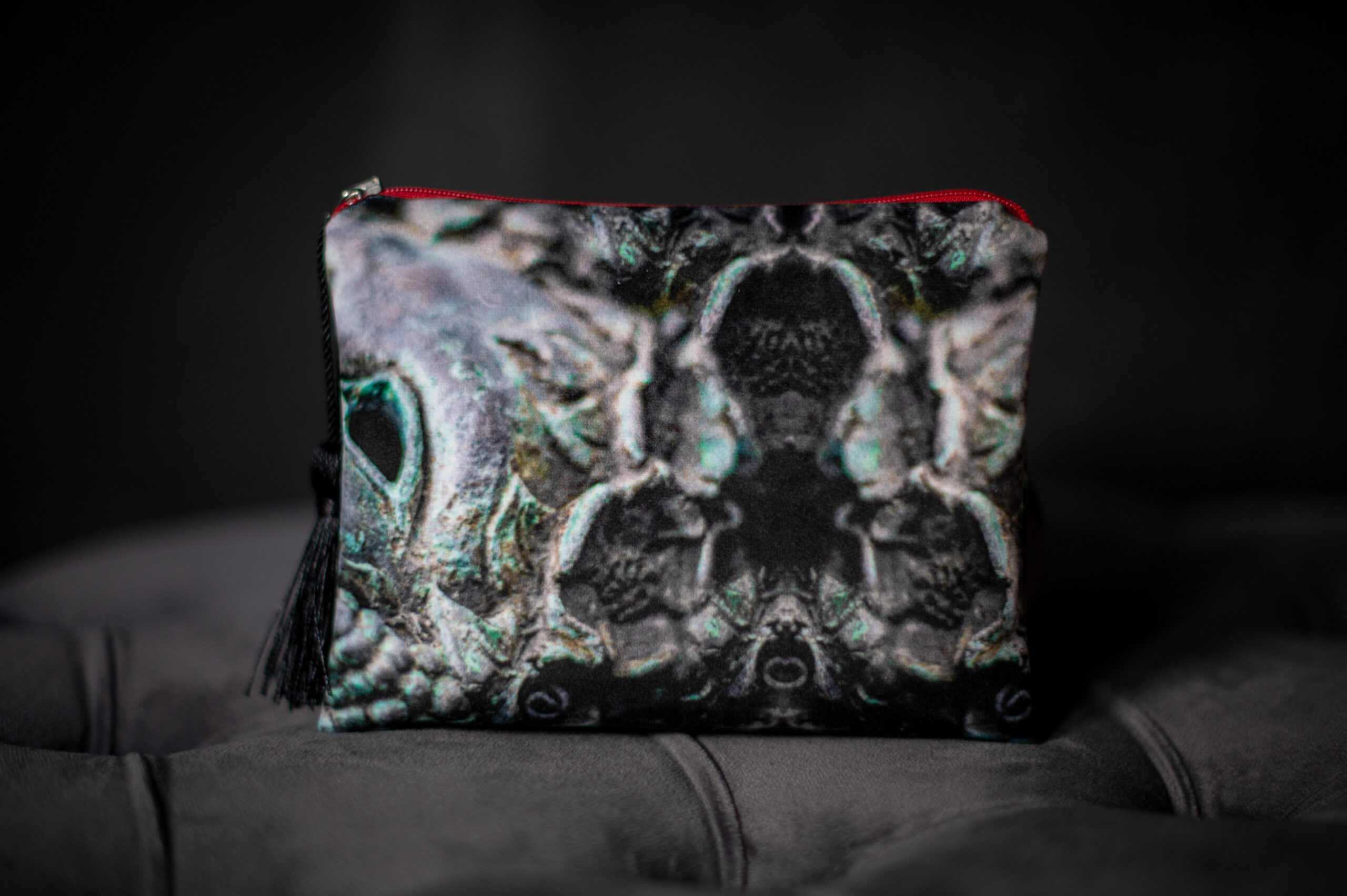 Stone Mask Velvet Clutch - Ancient Garden Collection 1/6 - Image 3