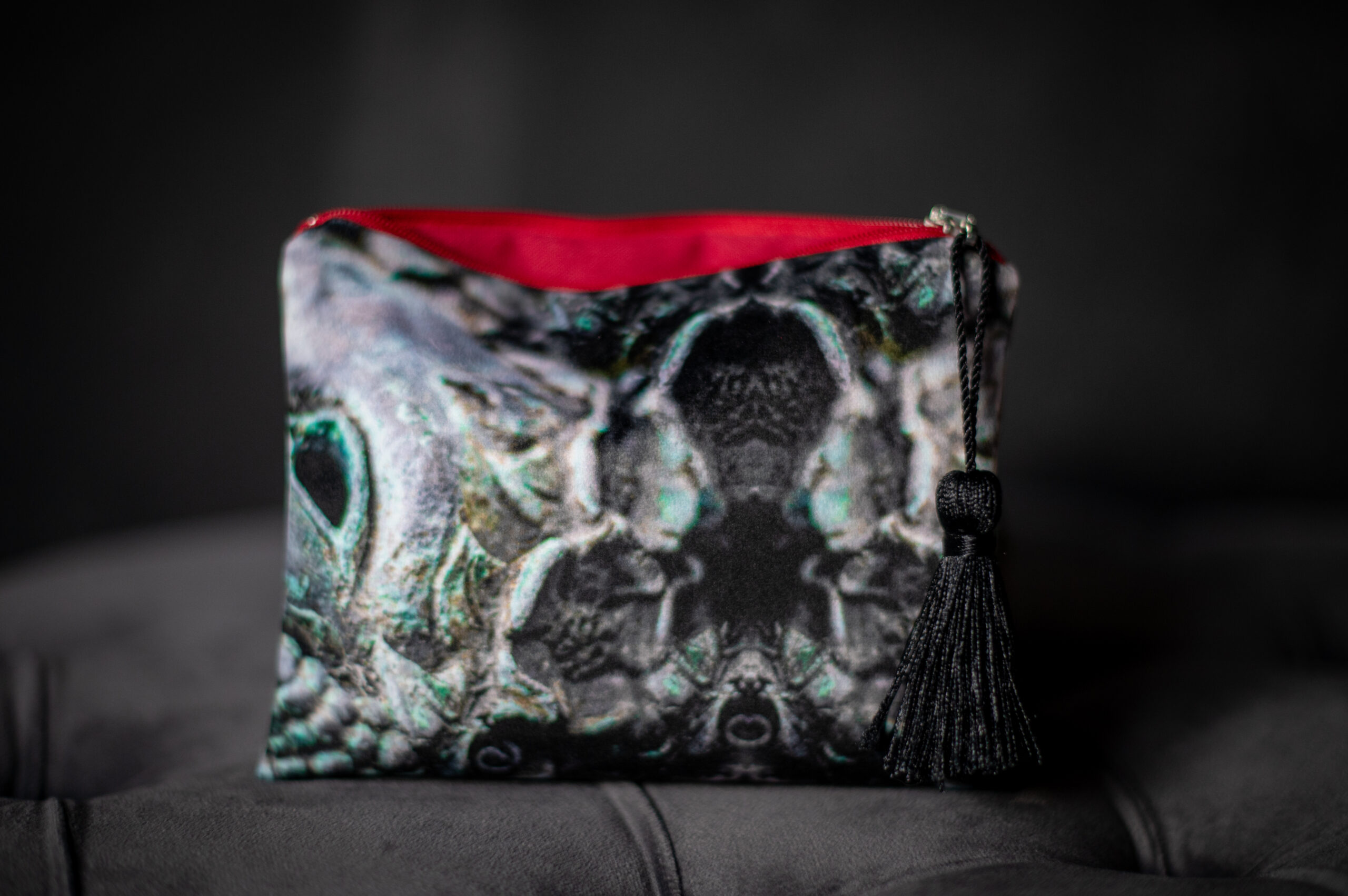 Stone Mask Velvet Clutch - Ancient Garden Collection 1/6 - Image 2