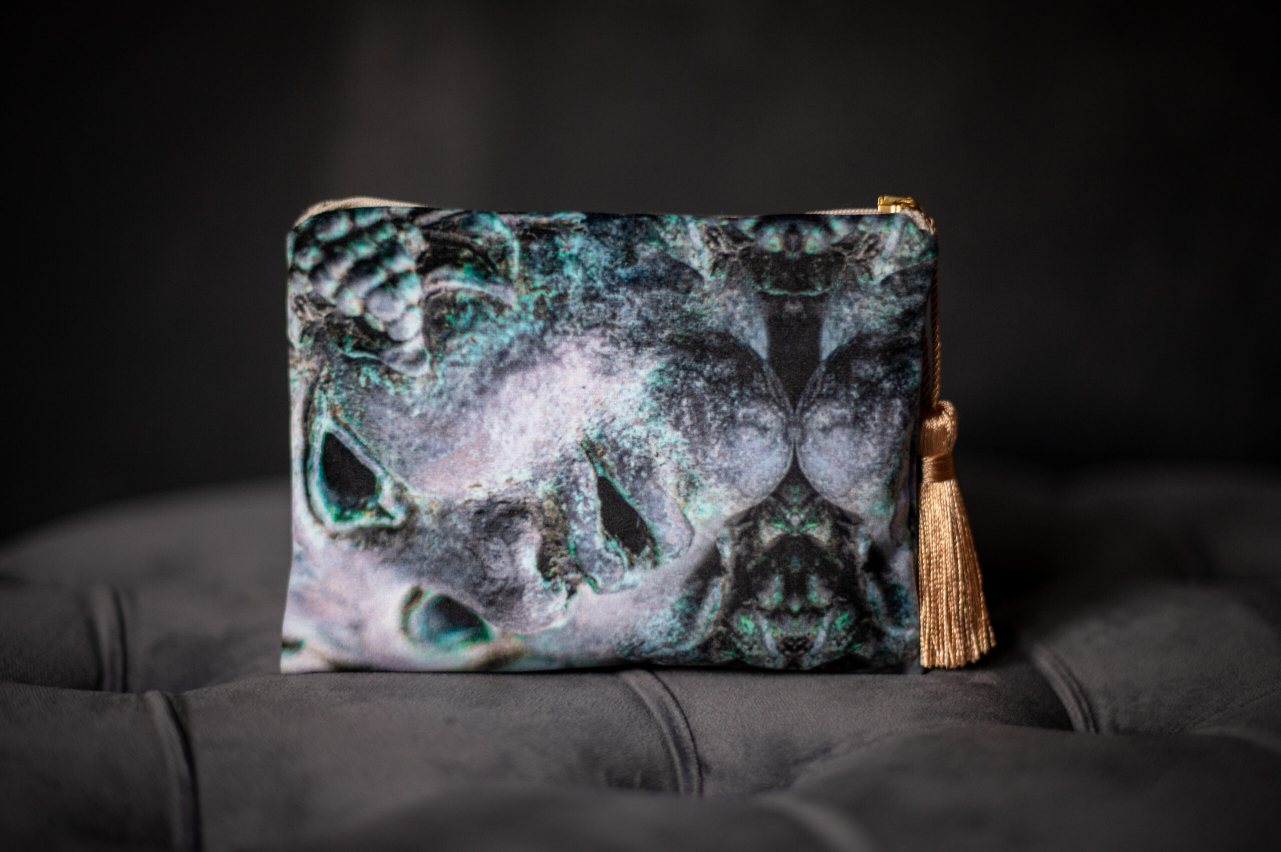 Stone Mask Velvet Clutch - Ancient Garden Collection 6/6